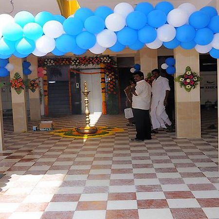 Hariharan Residency - Poonamallee Hotel Madrás Exterior foto