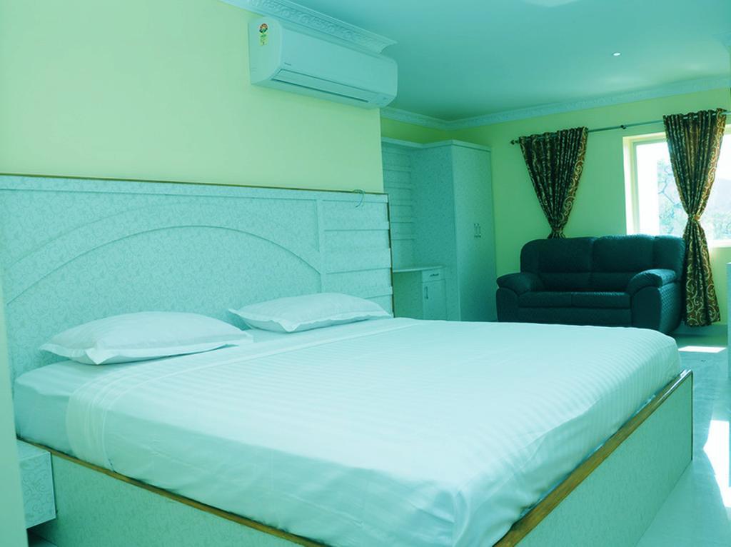 Hariharan Residency - Poonamallee Hotel Madrás Exterior foto